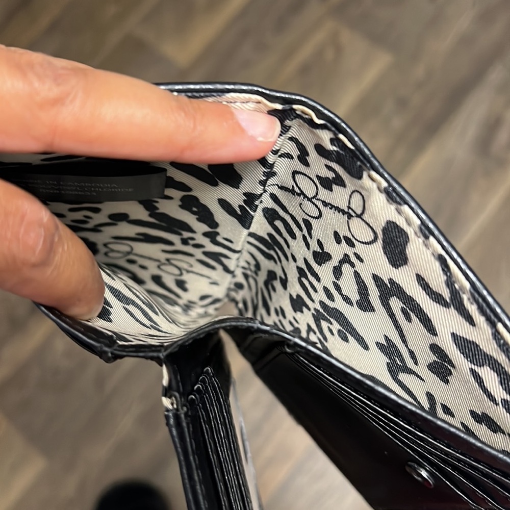 Jessica Simpson Small Wallet - Picture 6 of 6